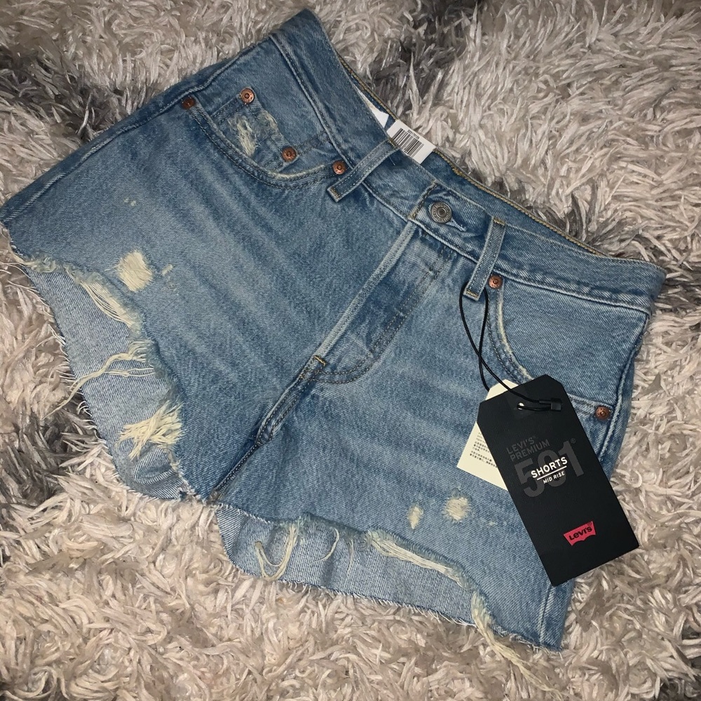 Levi Jean Shorts 501 NEW! 💜